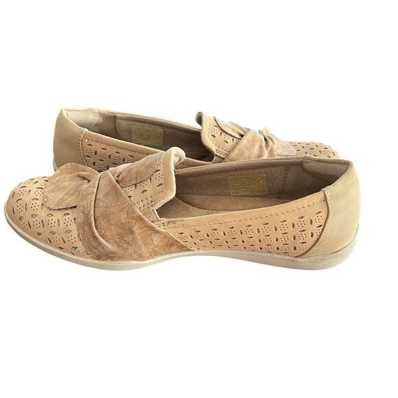 Women's Earth Origins Finley Casual Flats Wheat Size 9.5 - Picture 2 of 7